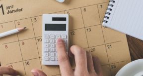 Employeurs d’au moins 50 salariés : quand régler les cotisations sociales ?