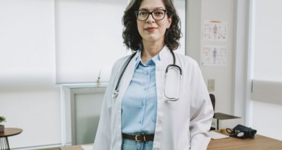 Professionnels de santé : encadrement des aides financières à l’installation