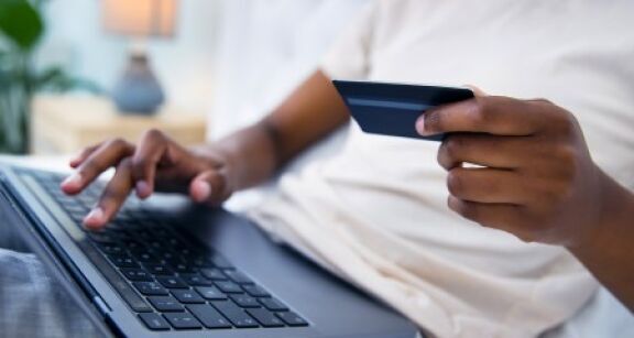 Les Français ont dépensé 175 Md€ en ligne en 2024