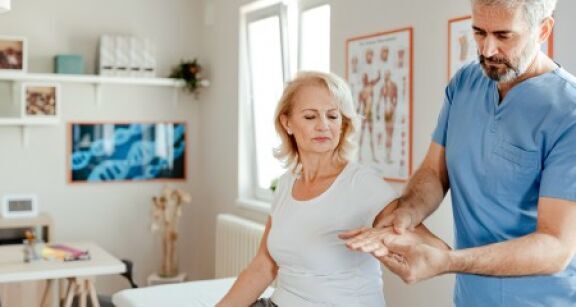 Masseurs-kinésithérapeutes : quel rôle dans la prise en charge de la ménopause ?