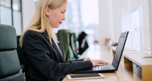 Avocats : un guide pour choisir sa solution d’IA générative