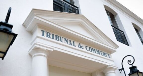 L’action d’un gérant de SARL exerçant une activité libérale contre sa société