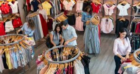 Le marché de la mode retrouve des couleurs