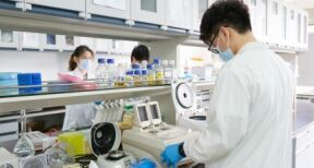 Découverte pharmaceutique : la Chine double les États-Unis