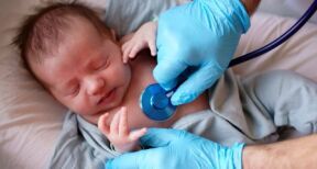 Le dépistage néonatal se renforce en France