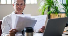 Impôt à la source 2026 : acomptes mensuels ou trimestriels ?