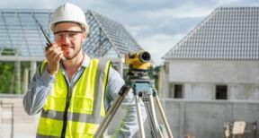 Notaires, géomètres-experts : un guide pour garantir les limites de propriété