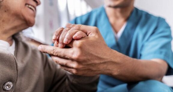 Médico-social : missions des infirmiers coordonnateurs en Ehpad