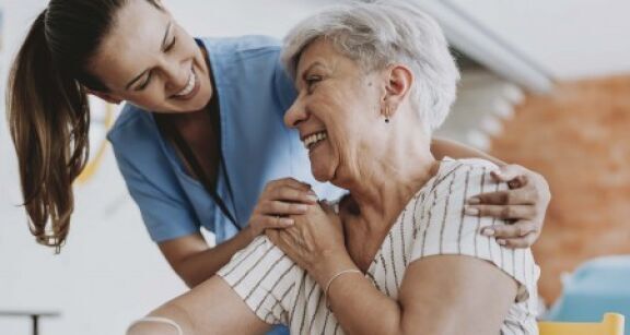 Aide à domicile : contrat de travail à temps partiel modulé