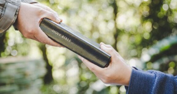 Protection de l’enfance : licenciement discriminatoire en raison de la religion