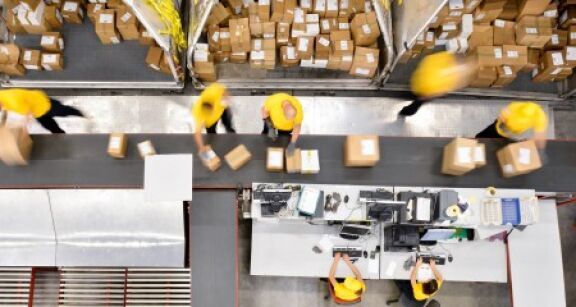 La Poste anticipe 180 millions de colis à gérer d’ici fin décembre