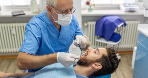 Santé et médico-social : travail temporaire dans les établissements de santé et les ESSMS