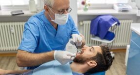 Santé et médico-social : travail temporaire dans les établissements de santé et les ESSMS