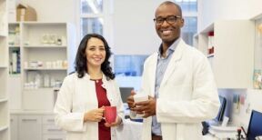 Professionnels de santé : retraite complémentaire des conjoints collaborateurs