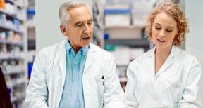 PLFSS 2026 : les pharmaciens saluent, les médecins contestent