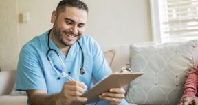 Infirmiers : parution du décret pour l’autonomie des praticiens