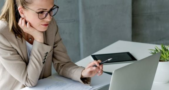 Honoraires et commissions : télédéclaration obligatoire !