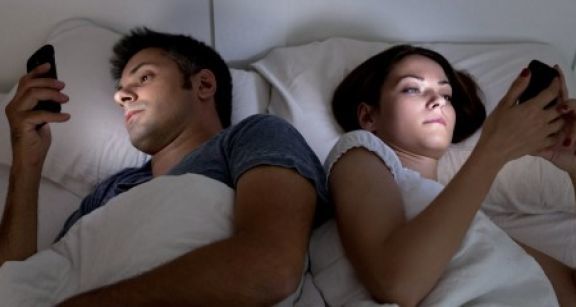 Les Français accros à leur smartphone