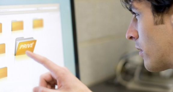 Vie privée : consultation des fichiers d’un salarié par son employeur