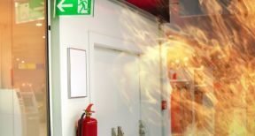 Votre local a été détruit lors d’un incendie : quelles sont les obligations de votre bailleur ?