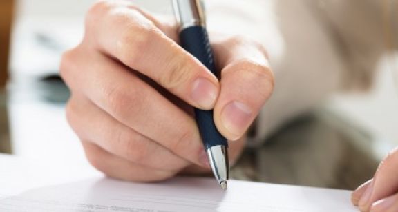 Erreur dans la mention manuscrite d’un cautionnement : quelles conséquences ?