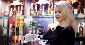 Travail des mineurs dans les débits de boissons : où en est-on ?