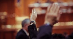 Exclusion d’une société : quand le vote de l’associé concerné n’est pas comptabilisé !