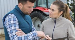 Mise à disposition de terres agricoles louées à une société et départ de l’un des locataires