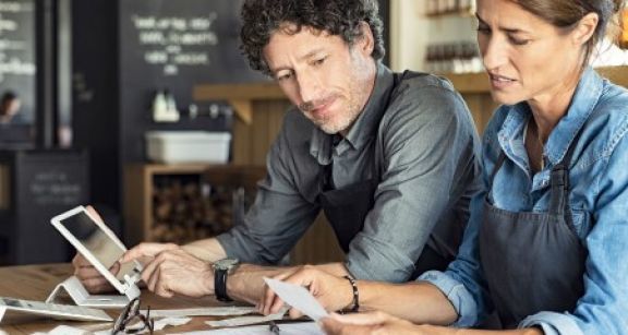 Travailleurs indépendants : l’Acre sera-t-il bientôt étendu aux conjoints collaborateurs ?