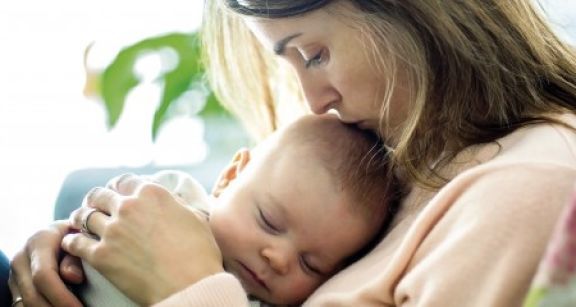 Congé de maternité des indépendantes : c’est la CPAM qui s’occupe de tout !