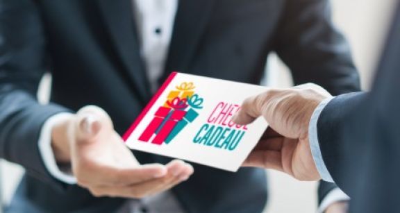 Cadeaux et bons d’achat : 171 € par salarié en 2020