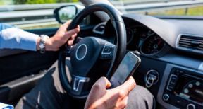Téléphone au volant : attention au retrait de permis !