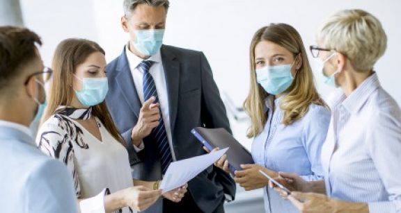 Vers un port du masque obligatoire en entreprise