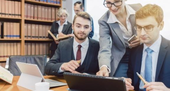 Qui peut être associé d’une société d’exercice libéral ?