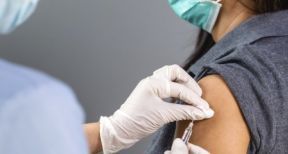 La vaccination des salariés contre le Covid-19 en trois questions