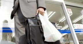 Les sacs en plastique de caisse&#x00a0;:&#x00a0;interdits ou pas&#x00a0;?