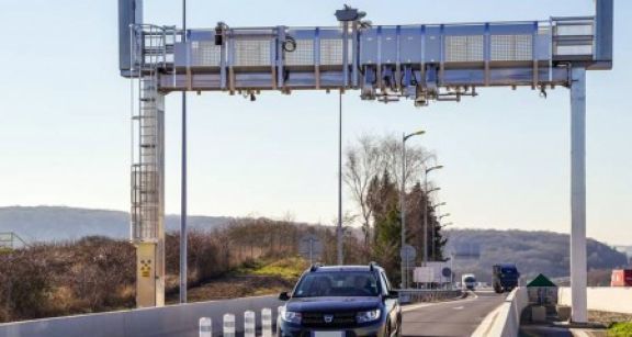 Les autoroutes expérimentent la circulation en « flux libre »