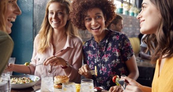 Bilan 2021 : la restauration rapide se rapproche du niveau de 2019