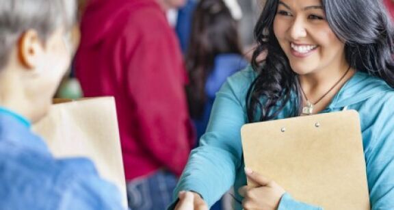 Associations : recruter un salarié dans le cadre d’un contrat aidé