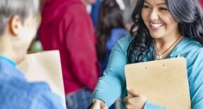 Associations : recruter un salarié dans le cadre d’un contrat aidé