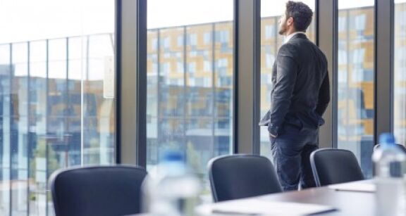 Taxe sur les salaires : quid de la rémunération des dirigeants de holdings mixtes ?