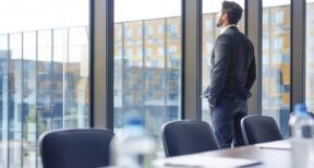 Taxe sur les salaires : quid de la rémunération des dirigeants de holdings mixtes ?