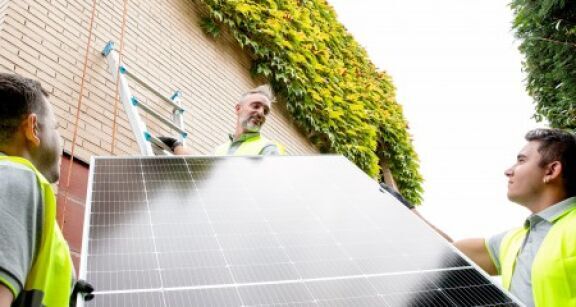 Castorama lance une offre de panneaux solaires « clé en main »