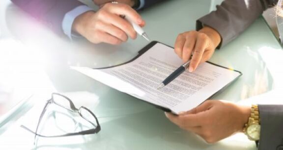 Avocats : clauses abusives dans une convention d’honoraires