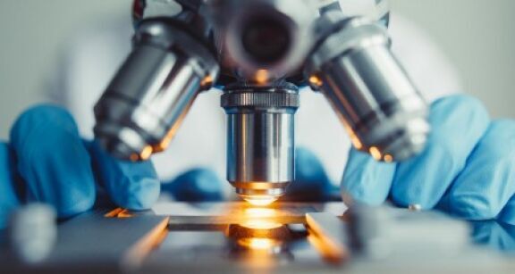 Biologistes : un rapport sur les évolutions et enjeux de la biologie médicale en France