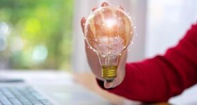 Les tarifs d’électricité plafonnés pour les TPE en 2023