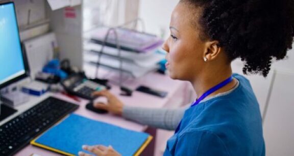 Praticiens et auxiliaires médicaux : suppression de la déclaration sociale DS PamC