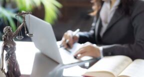 Avocats : absence de signature de la convention d’honoraires et paiement partiel 