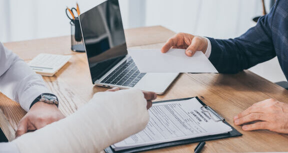 Accident du travail : Ayez les bons r&eacute;flexes !