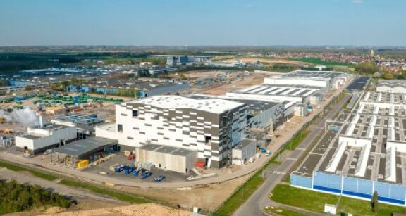ACC inaugure la première gigafactory française de batteries